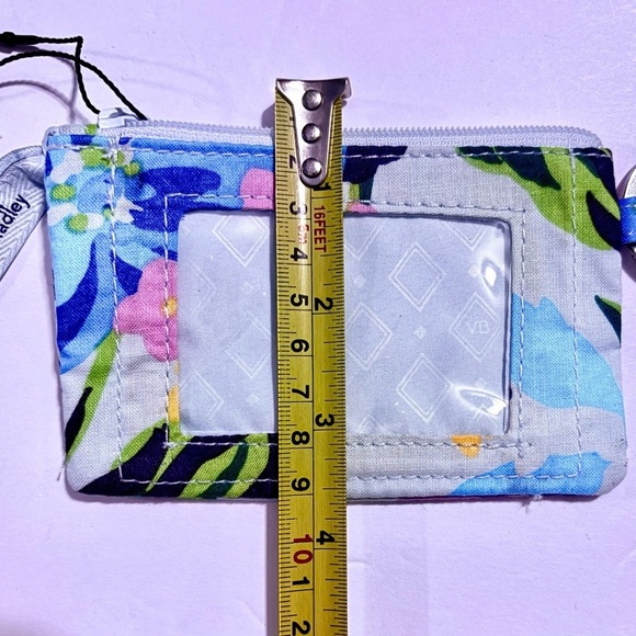 🆕
 VERA BRADLEY LIGHTEN UP ZIP ID CASE - Picture 7 of 9